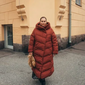 Aino dunjacka tegelröd