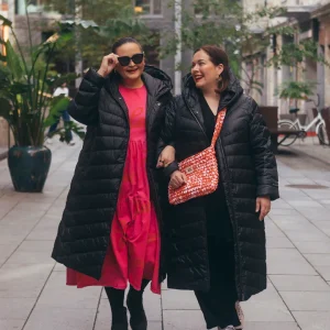 Säde lätt dunjacka plus size kolsvart