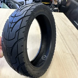 Däck slanglöst 8.5×3″